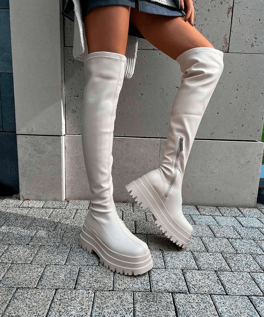 Сапоги на массивной платформе